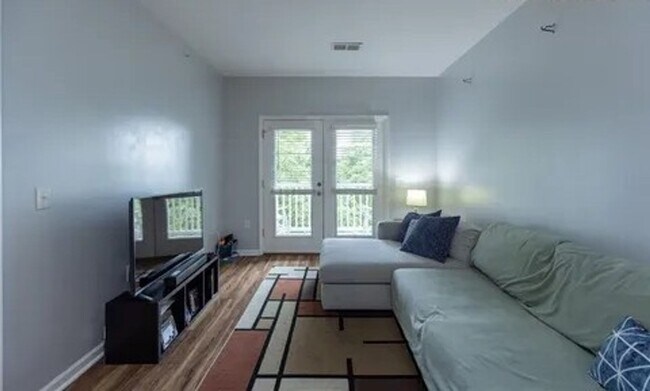 Building Photo - Updated 2BR/2BA Condo with Walk-Out Patio Near Downtown Boone