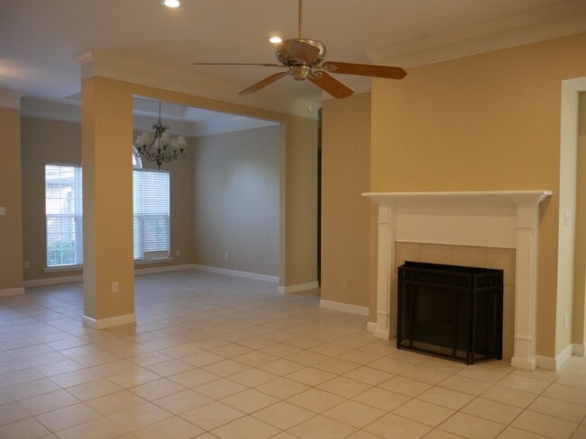 Building Photo - Beautiful Home in Hahira!!
