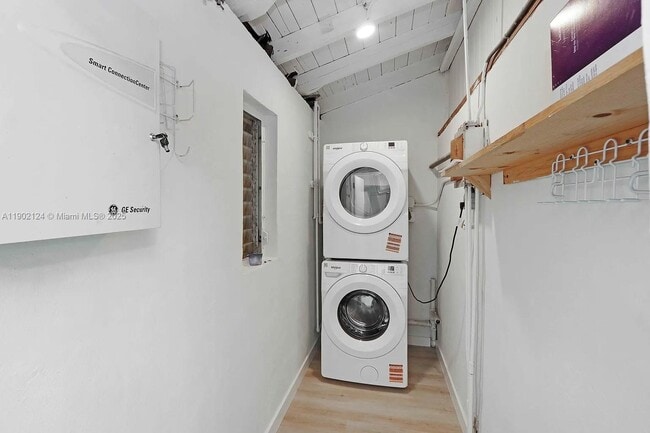 Building Photo - 5191 SW 67th Ave