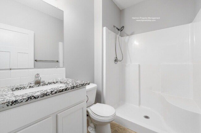 Building Photo - 5527 S Handley St