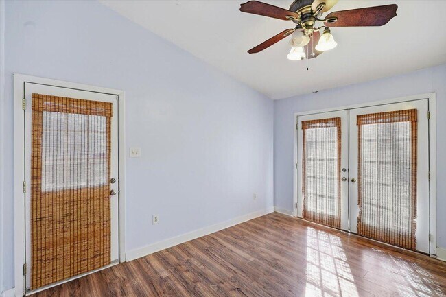 Building Photo - 1206 Arlington St