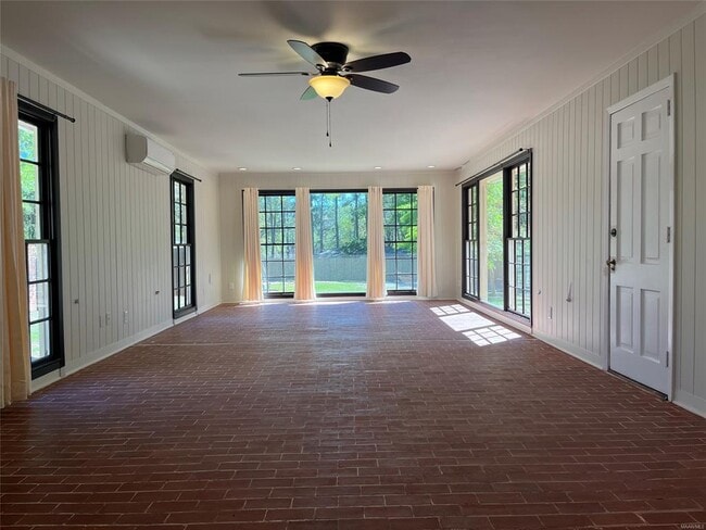 Building Photo - 1244 Gregory Ave