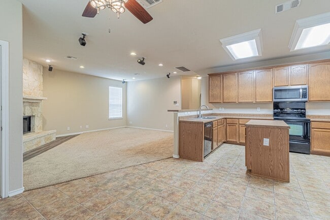 Building Photo - BEAUTIFUL 3 BD/2.5 BA IN SCHERTZ READY FOR...