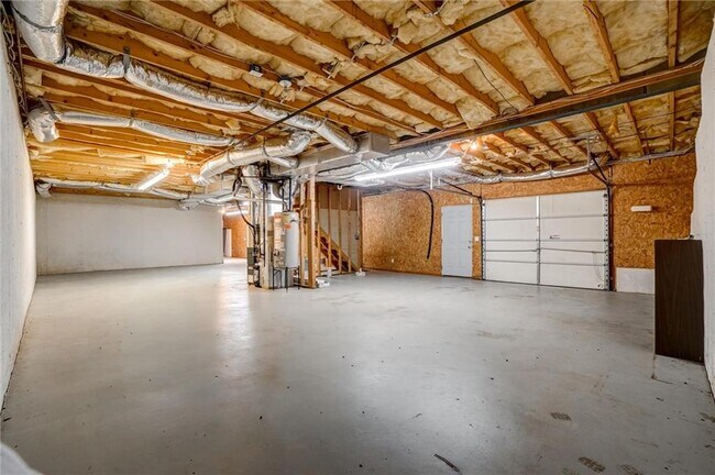 Building Photo - 701 Longview St