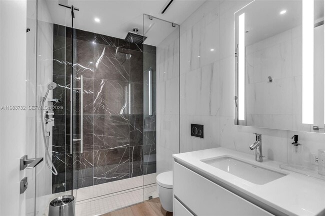 Building Photo - 300 Biscayne Blvd Way