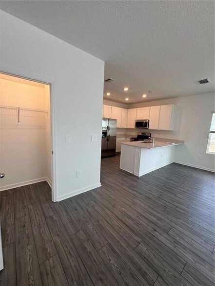 Building Photo - 4838 SW 81st Lp