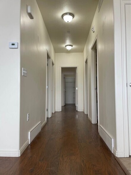 Building Photo - 114 E Bella Monte Dr