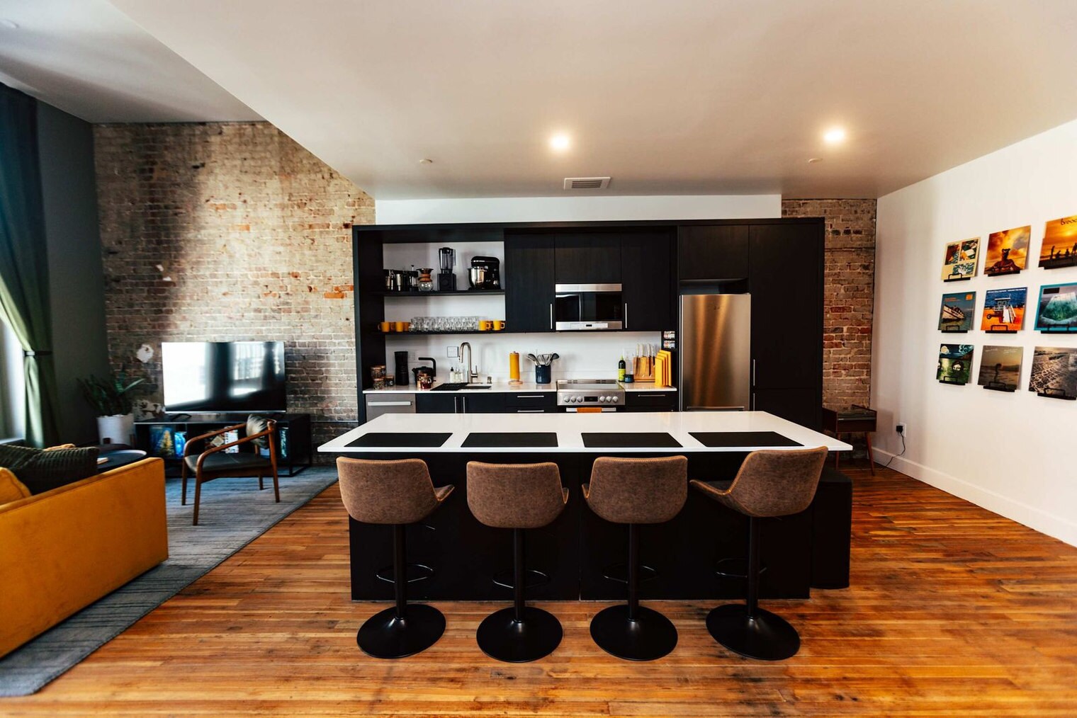 Building Photo - 1911 3rd Ave N