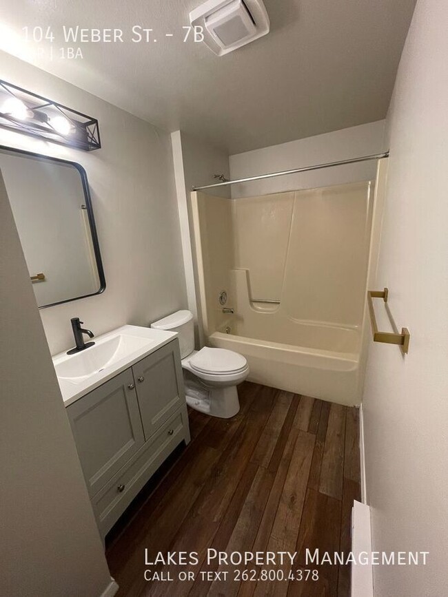 Building Photo - 104 Weber St