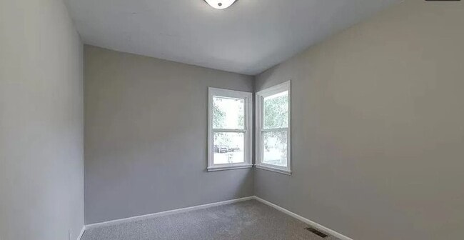 Building Photo - 1726 S Yale St