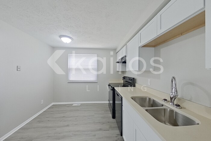Building Photo - 10301 Starhaven Cir