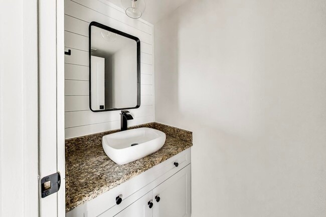 Building Photo - 239 S Gregory St