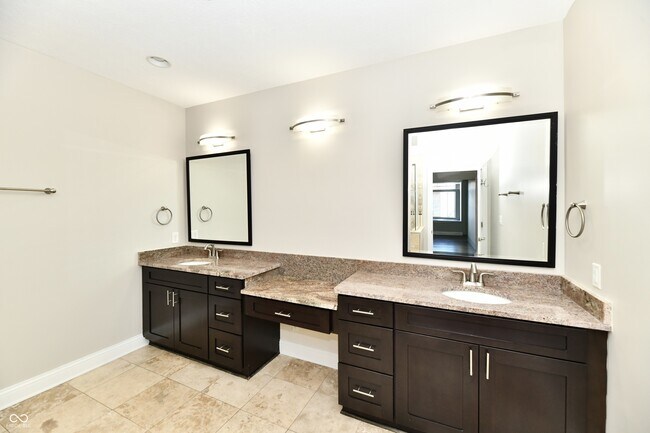 Building Photo - 8555 One W Dr