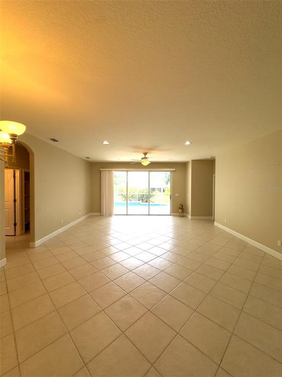 Building Photo - 5250 Echo Ln
