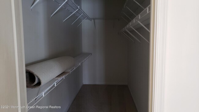 Building Photo - 388 Harrier Dr