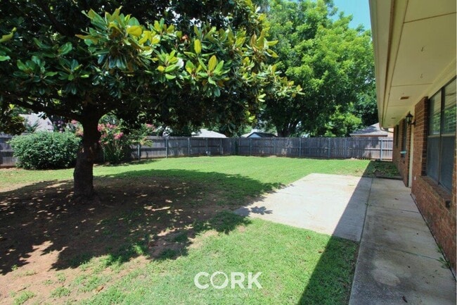 Building Photo - 2813 Old Hickory Dr