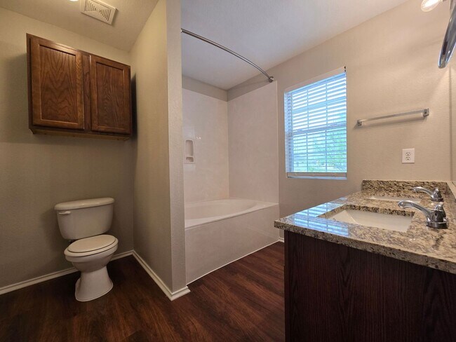 Building Photo - 5302 Lyra Dr
