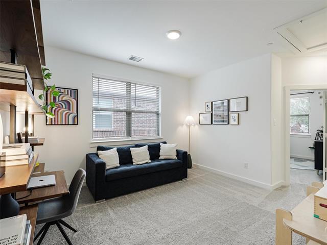 Building Photo - 5912 Ridgeline Dr