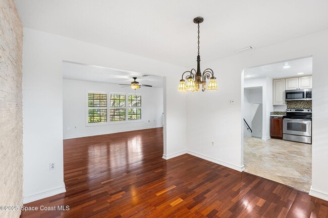 Building Photo - 2645 Driftwood Dr
