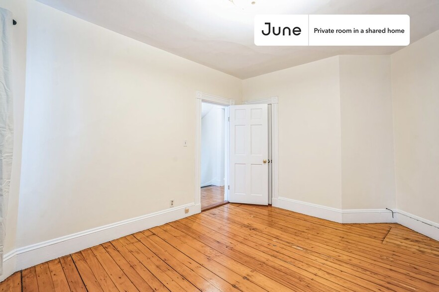 Building Photo - Room in Shared 4 bed/1.5 bath home