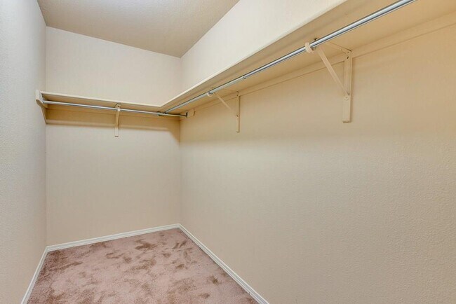 Building Photo - 3925 Hueco Valley Dr