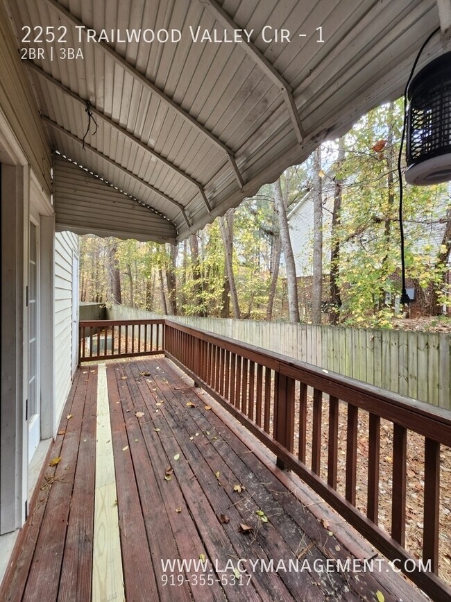 Building Photo - 2252 Trailwood Valley Cir