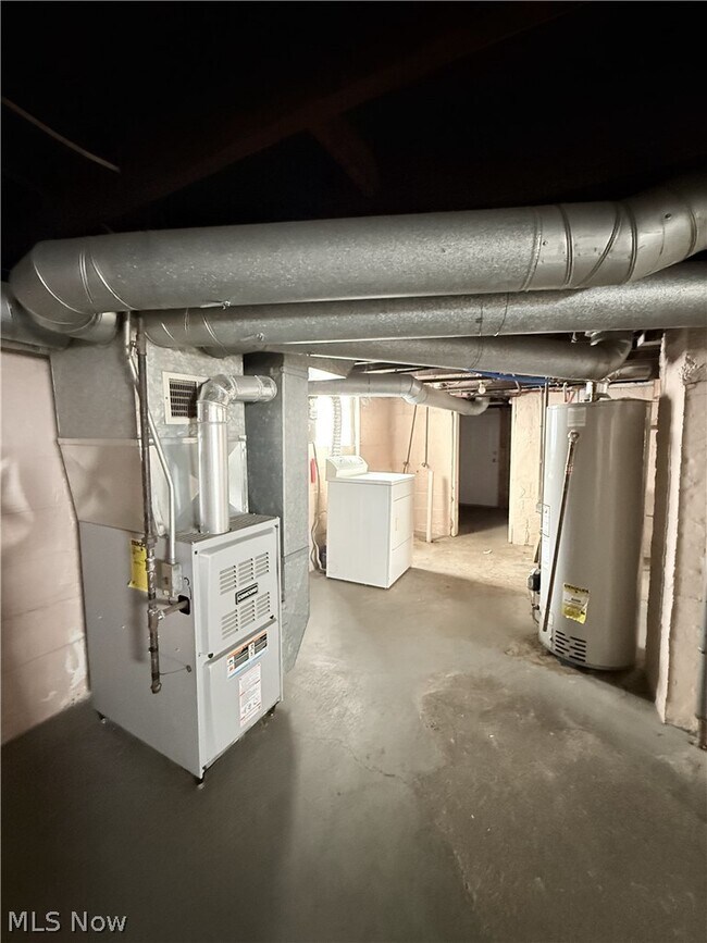 Building Photo - 1253 California Ave