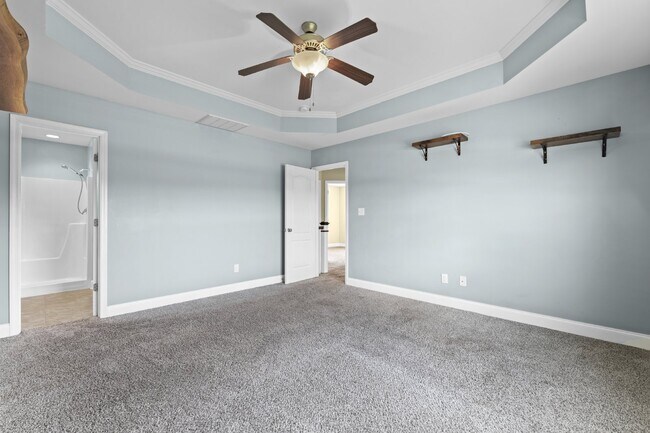 Building Photo - 224 Admiral Ct