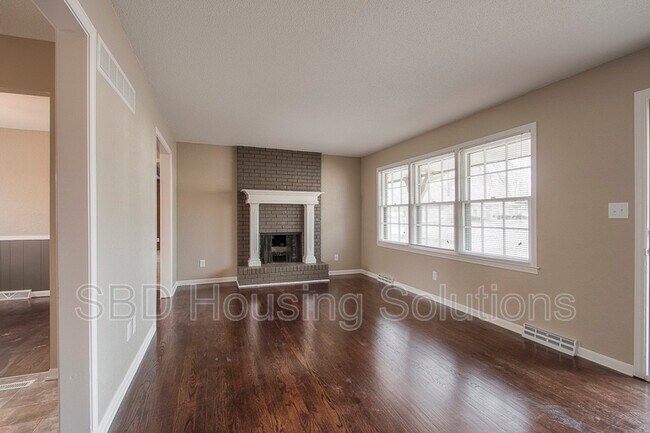 Primary Photo - 14909 East 39th St S