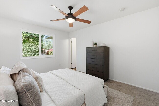 Building Photo - 2644 S Butte Ave