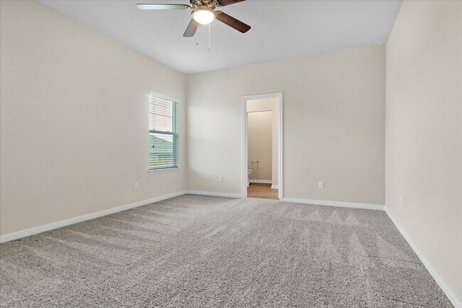 Building Photo - 1013 Gaelic Dr
