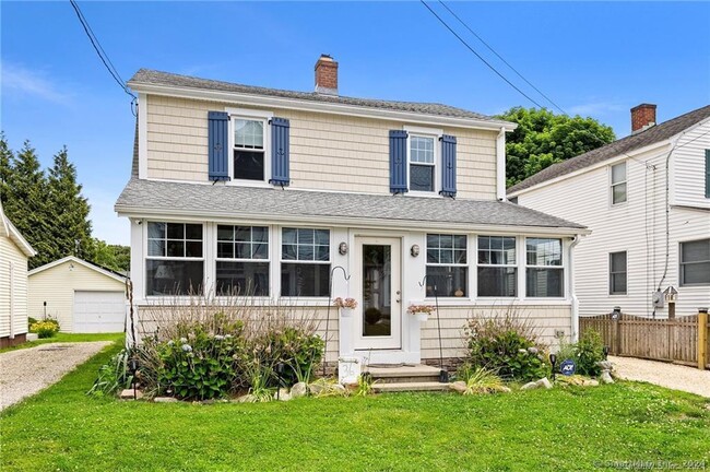 Building Photo - 36 White Sand Beach Rd