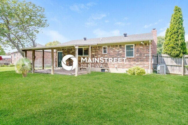Building Photo - 3 Bedroom Pet-Friendly Home in LOUISVILLE,...