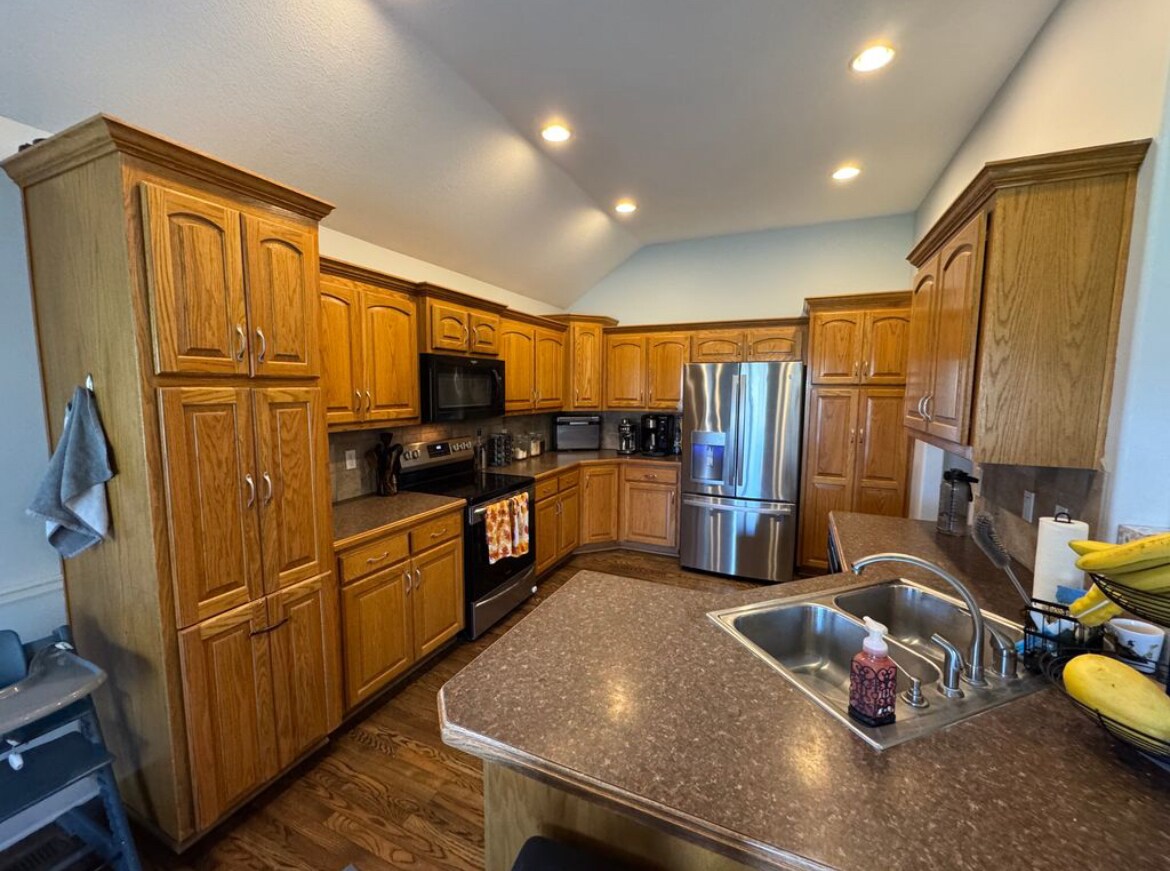 Building Photo - 1380 Stone Creek Dr