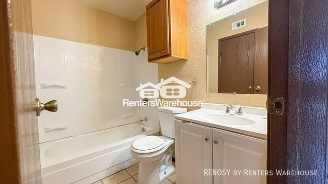 Building Photo - 13480 S Thorntree Dr