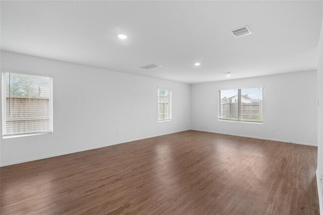Building Photo - 3034 Twisted Myrtle Dr