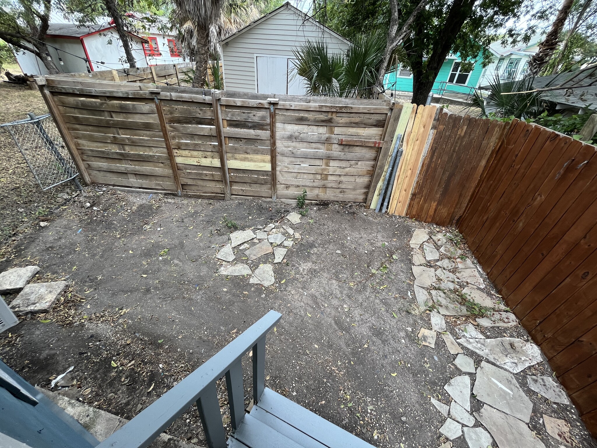 Building Photo - 271 E Lambert St