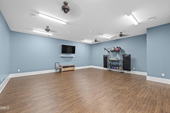 Building Photo - 115 Swain St