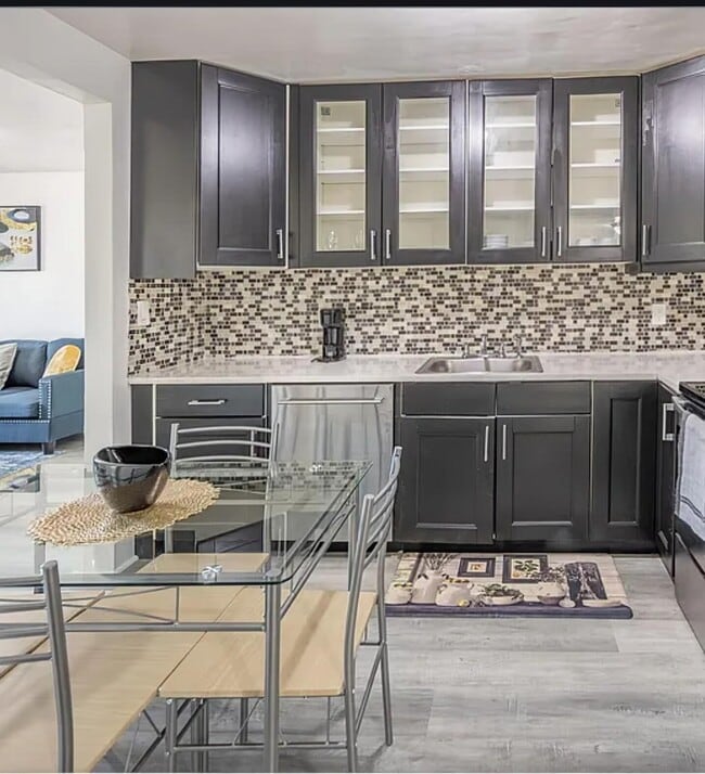 Primary Photo - 3120 SW 12th Pl