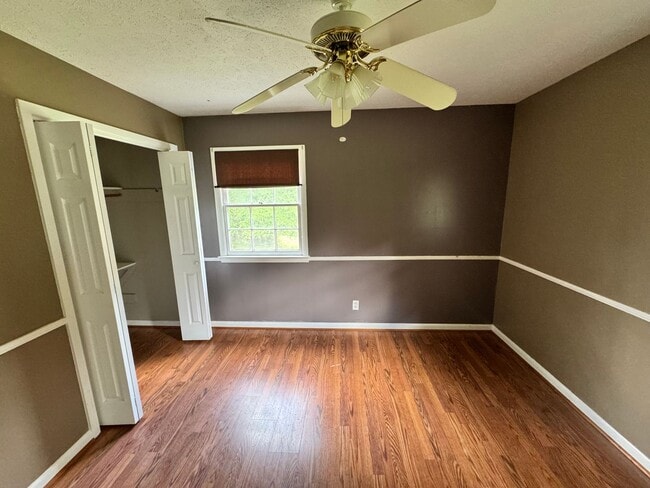 Building Photo - 3018 Delano Pl