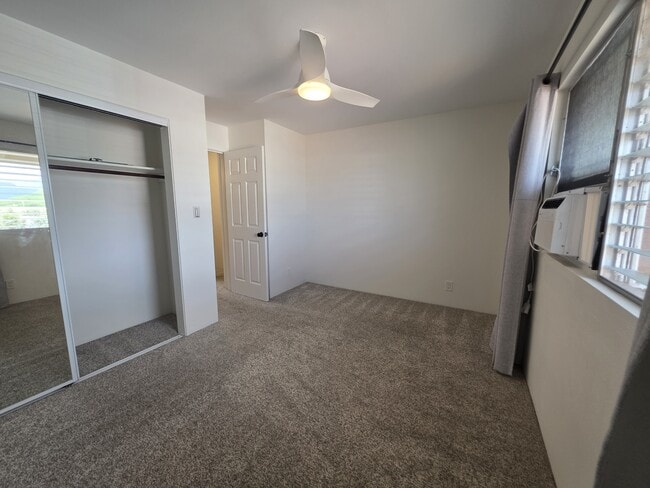 Building Photo - 350 Aoloa St