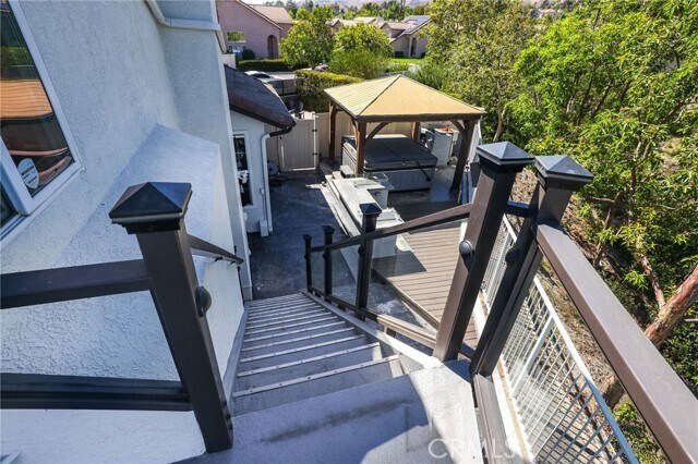 Building Photo - 52 Touraine Pl