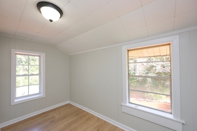 Building Photo - 31 Reed Dr