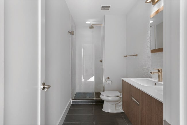 Building Photo - 1515 K St SE