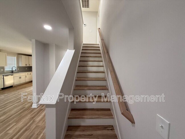 Building Photo - 312 Price Ave