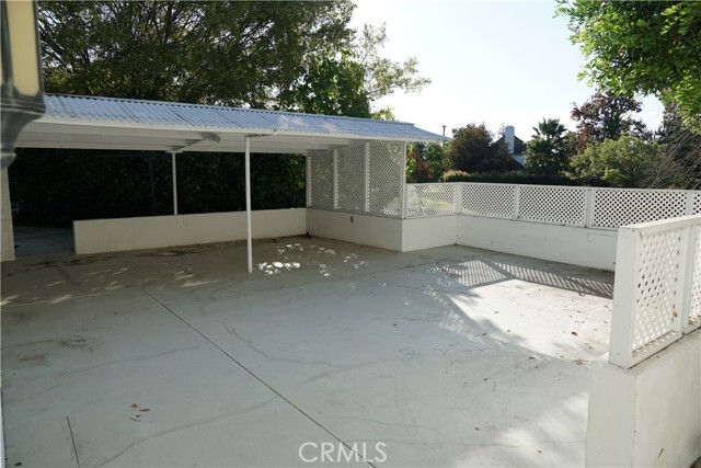 Building Photo - 1200 Oakwood Dr