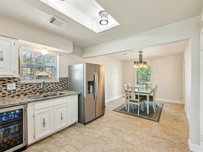 Building Photo - 15414 Lanswick Dr