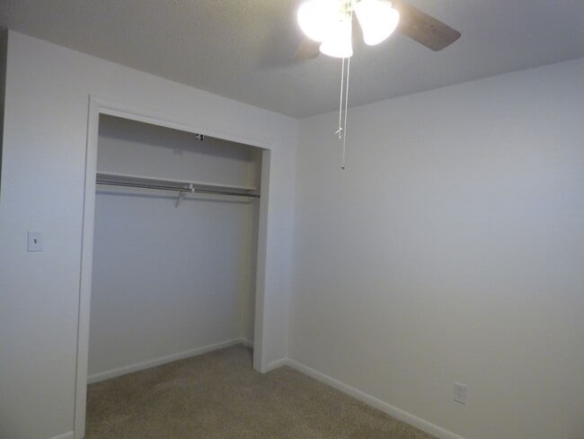 Building Photo - Cozy Duplex in North Longmont