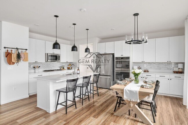 Building Photo - 7812 Bexley Ln