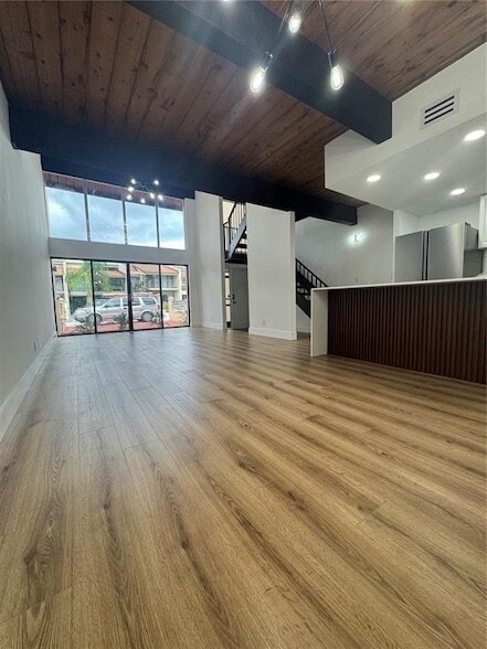 Building Photo - 761 E Coco Plum Cir